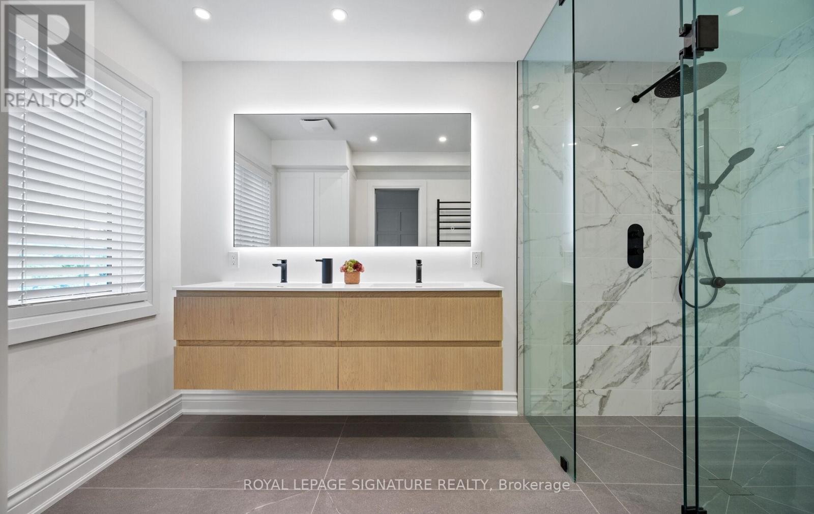 












30 LEGION ROAD

,
Toronto (Mimico),




Ontario
M8V4C5

