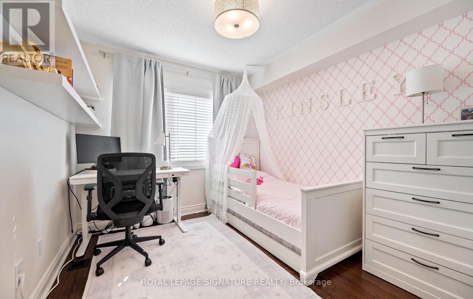 












30 LEGION ROAD

,
Toronto (Mimico),




Ontario
M8V4C5

