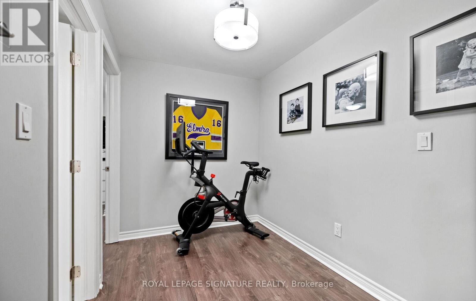 












30 LEGION ROAD

,
Toronto (Mimico),




Ontario
M8V4C5

