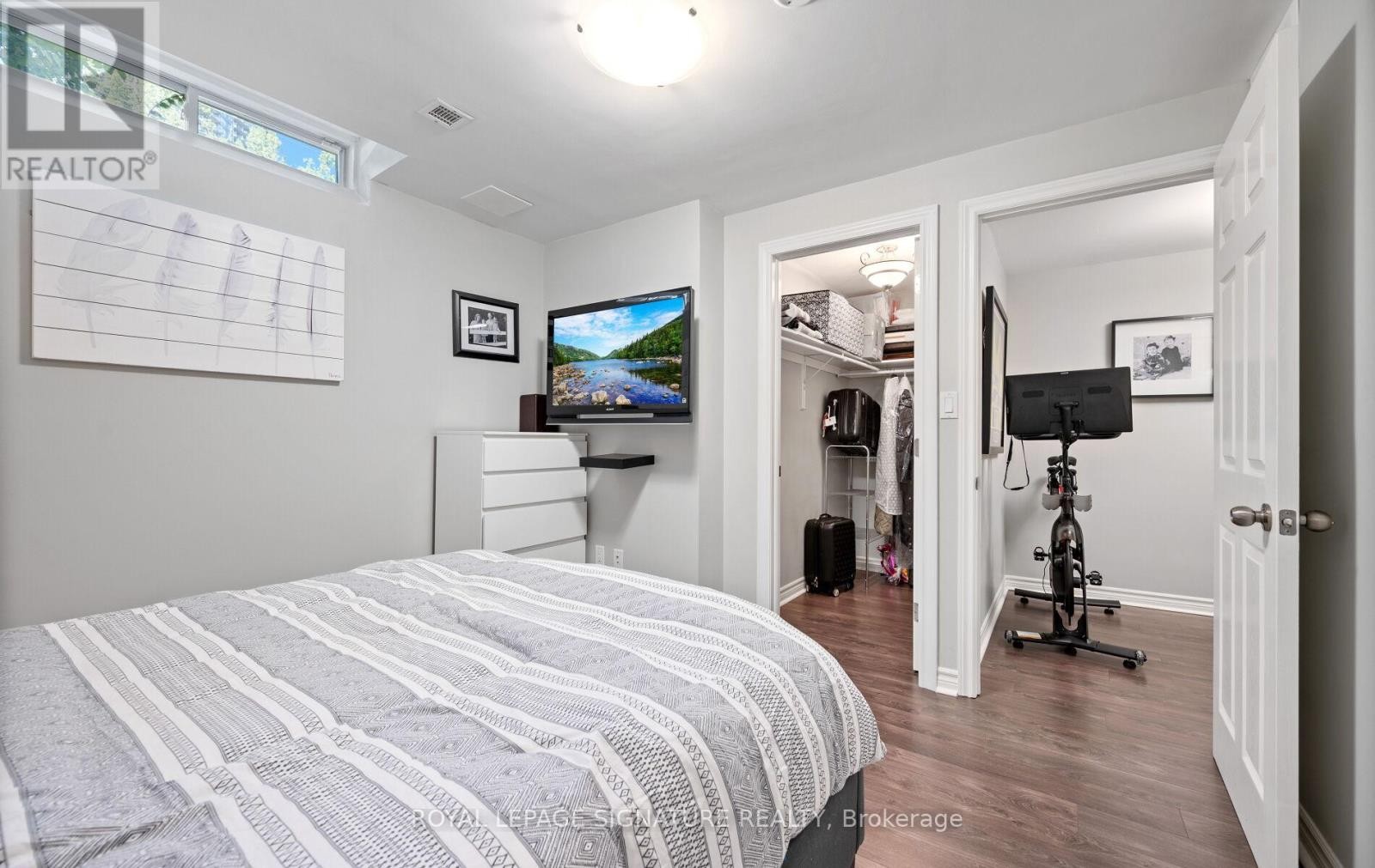 












30 LEGION ROAD

,
Toronto (Mimico),




Ontario
M8V4C5

