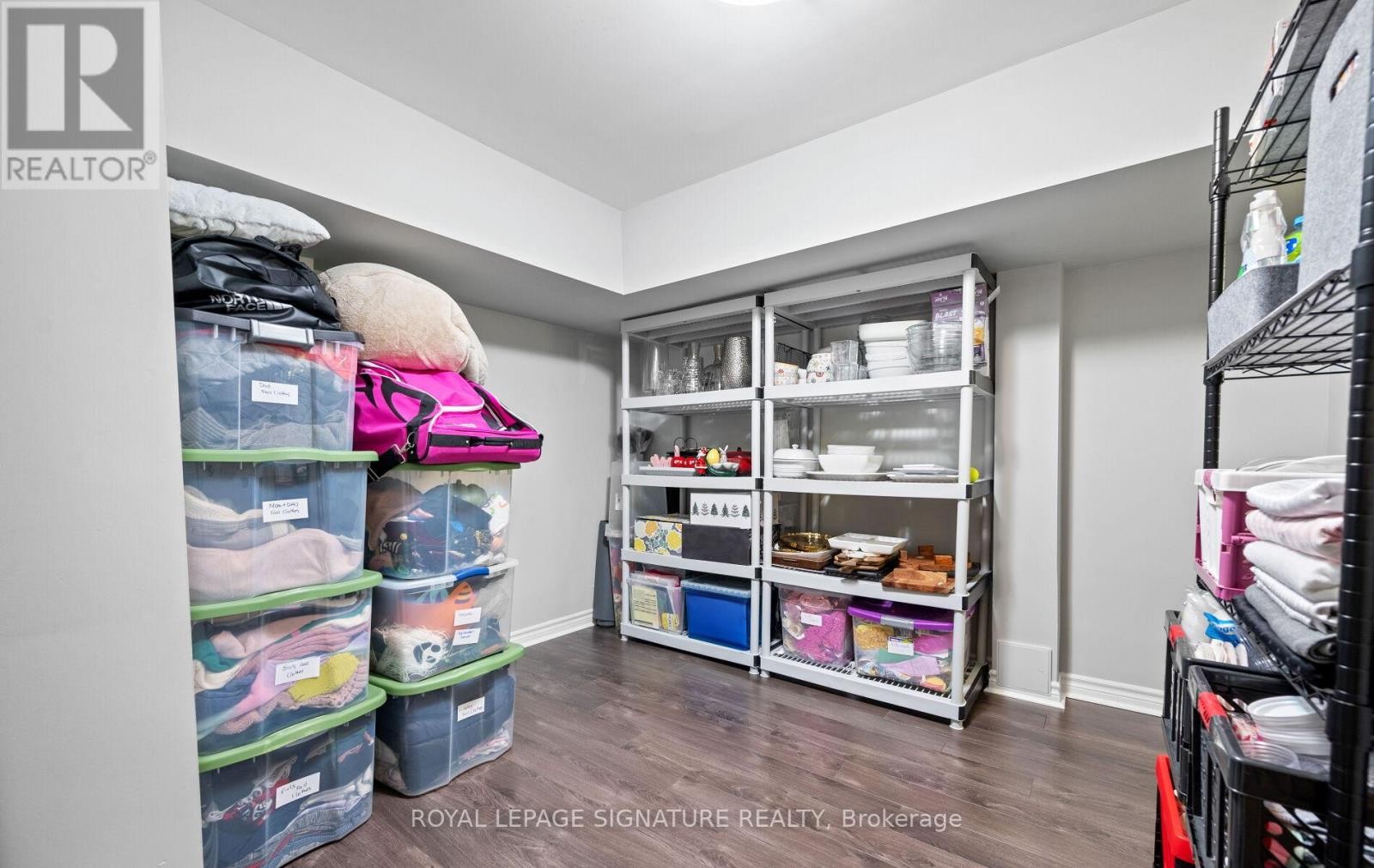 












30 LEGION ROAD

,
Toronto (Mimico),




Ontario
M8V4C5

