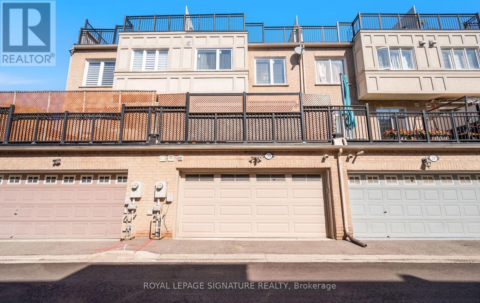 












30 LEGION ROAD

,
Toronto (Mimico),




Ontario
M8V4C5

