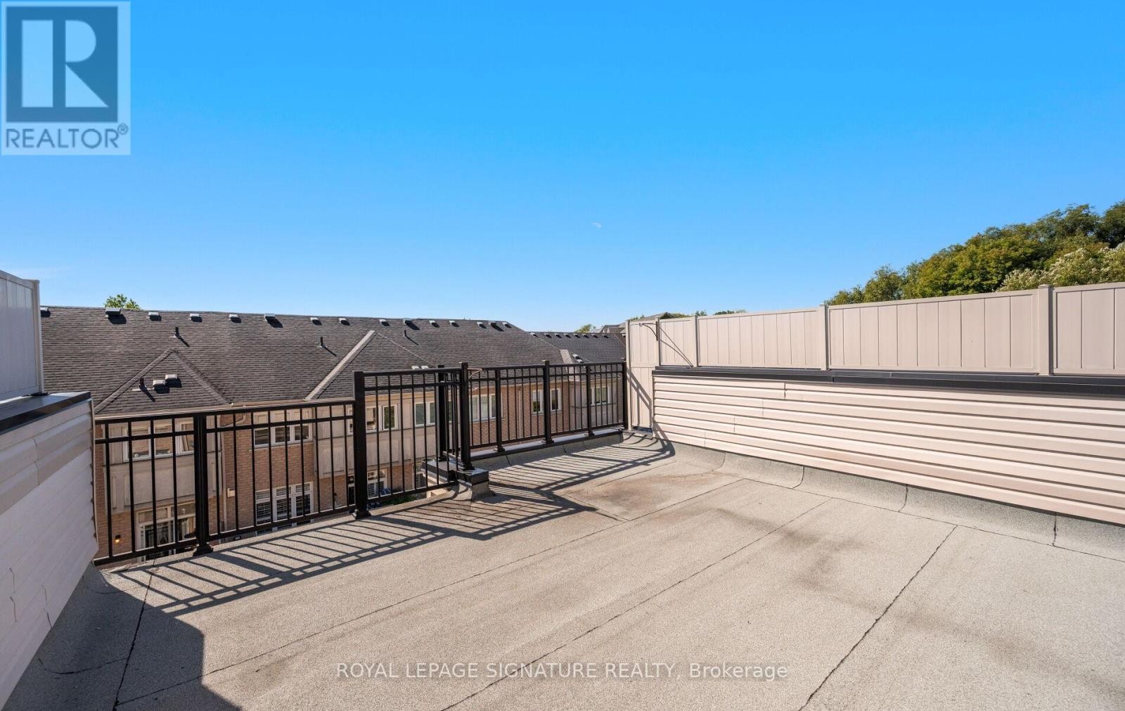 












30 LEGION ROAD

,
Toronto (Mimico),




Ontario
M8V4C5

