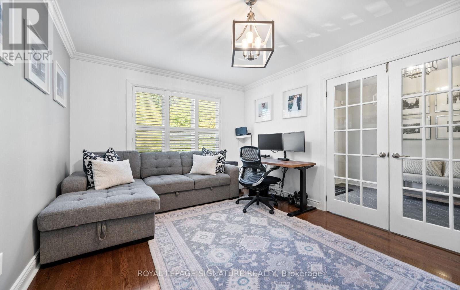 












30 LEGION ROAD

,
Toronto (Mimico),




Ontario
M8V4C5

