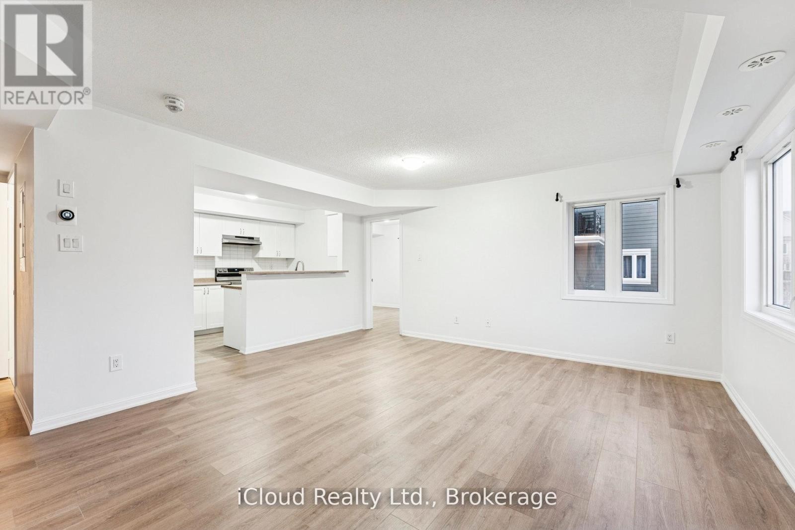 












193 - 250 SUNNY MEADOW BOULEVARD

,
Brampton (Sandringham-Wellington),




Ontario
L6R2Y7

