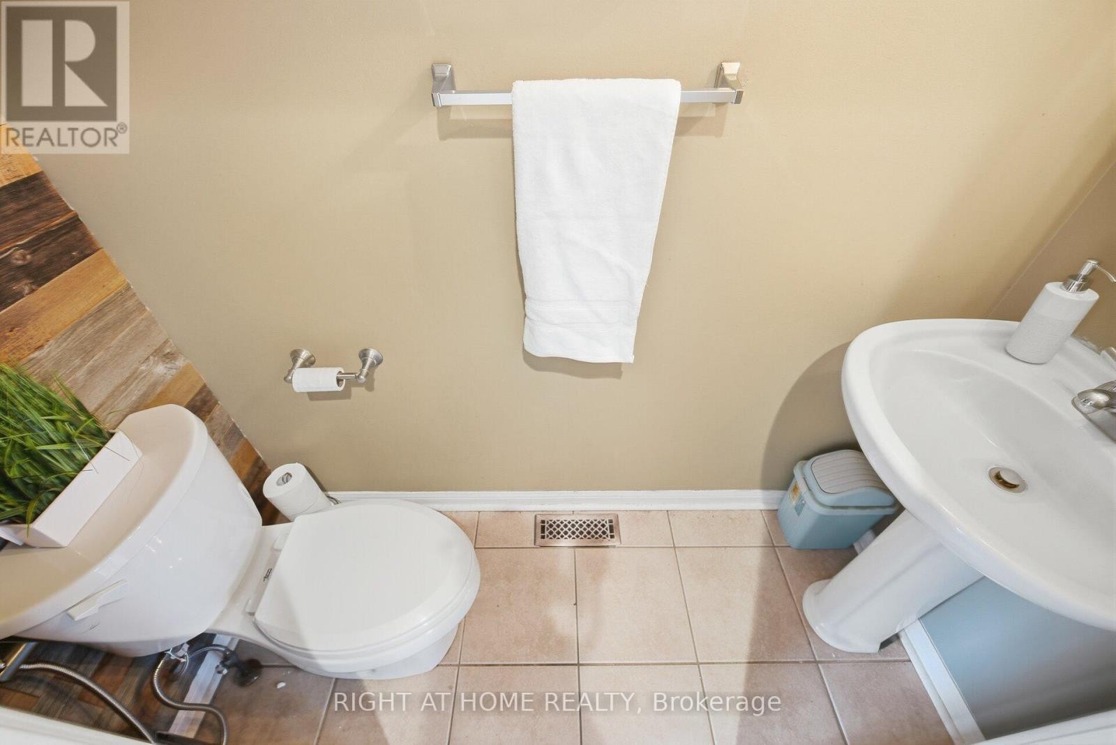 












1457 CLARK BOULEVARD

,
Milton (BE Beaty),




Ontario
L9T6M5

