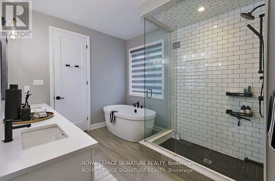 












1467 LAKEPORT CRESCENT

,
Oakville (JM Joshua Meadows),




Ontario
L6H3S1

