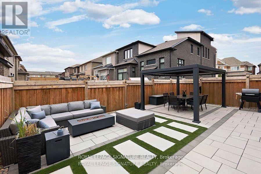 












1467 LAKEPORT CRESCENT

,
Oakville (JM Joshua Meadows),




Ontario
L6H3S1

