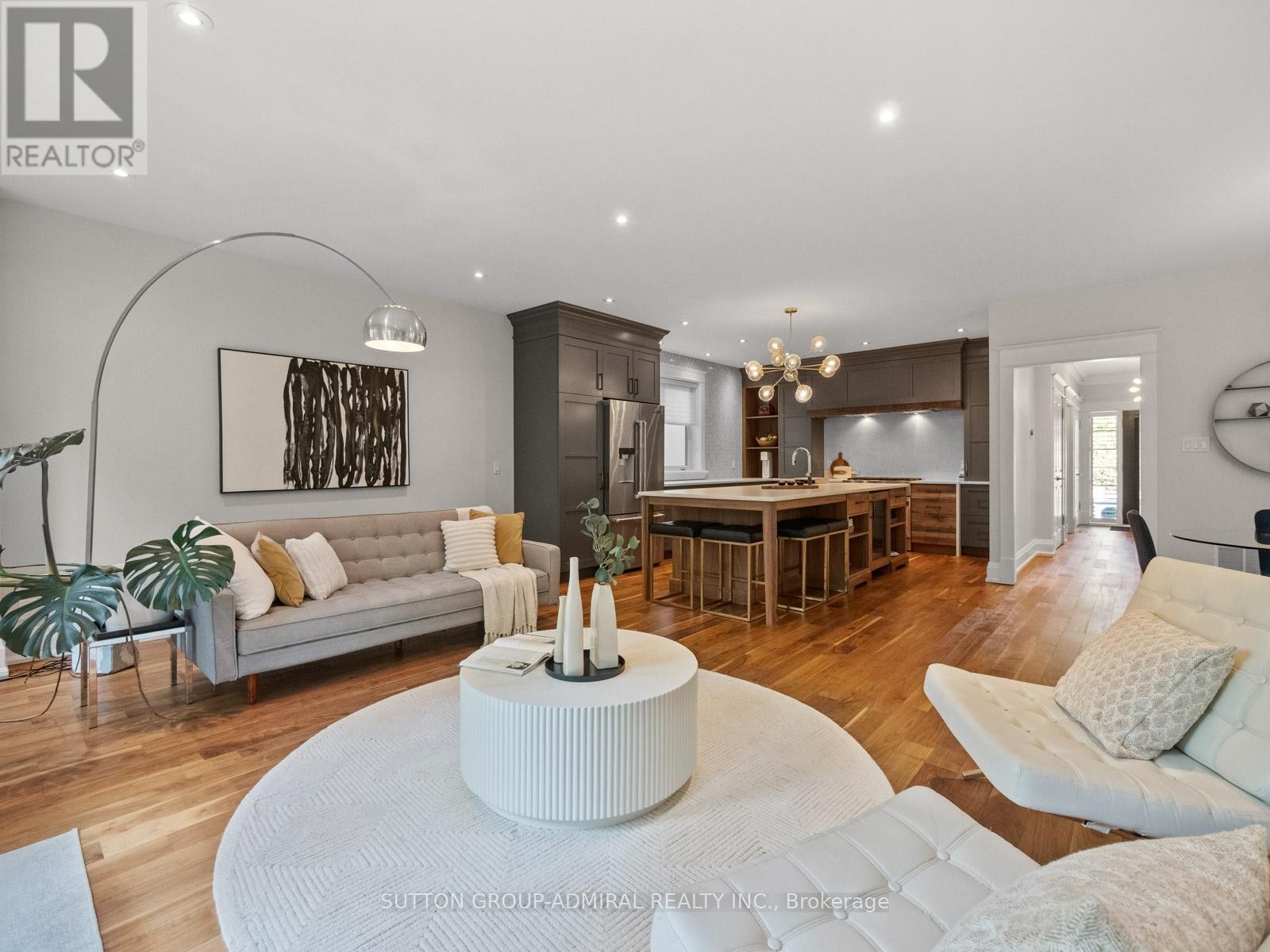 












26 PUCKERIDGE CRESCENT

,
Toronto (Eringate-Centennial-West Deane),




Ontario
M9B3A2

