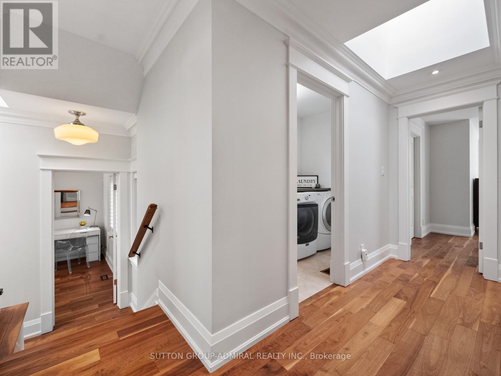 












26 PUCKERIDGE CRESCENT

,
Toronto (Eringate-Centennial-West Deane),




Ontario
M9B3A2

