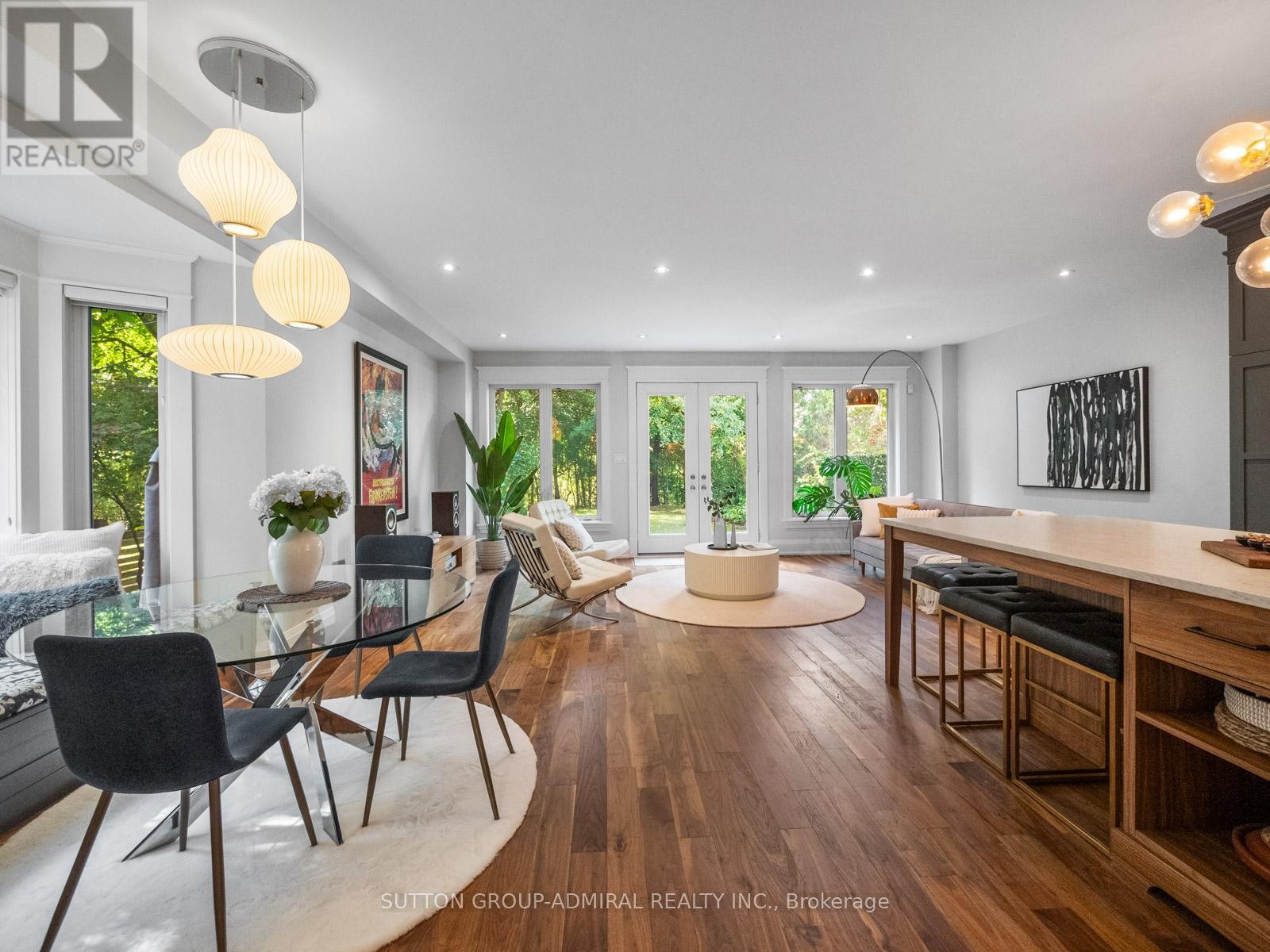 












26 PUCKERIDGE CRESCENT

,
Toronto (Eringate-Centennial-West Deane),




Ontario
M9B3A2

