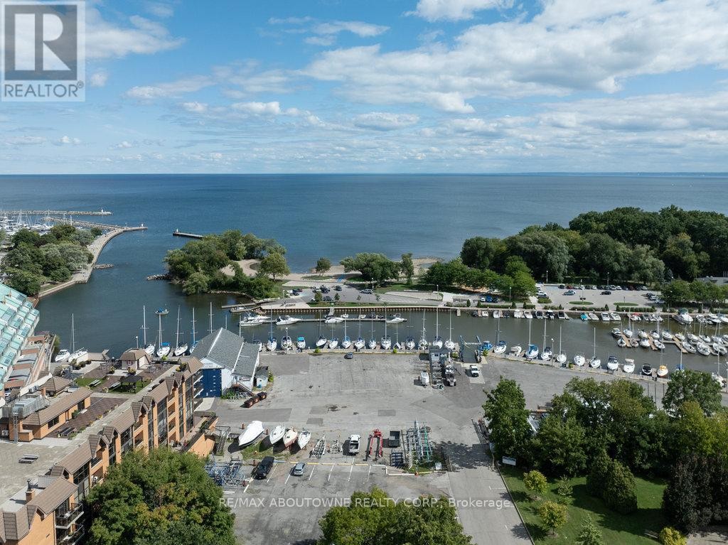 












801 - 2511 LAKESHORE ROAD W

,
Oakville (BR Bronte),




Ontario
L6L6L9


