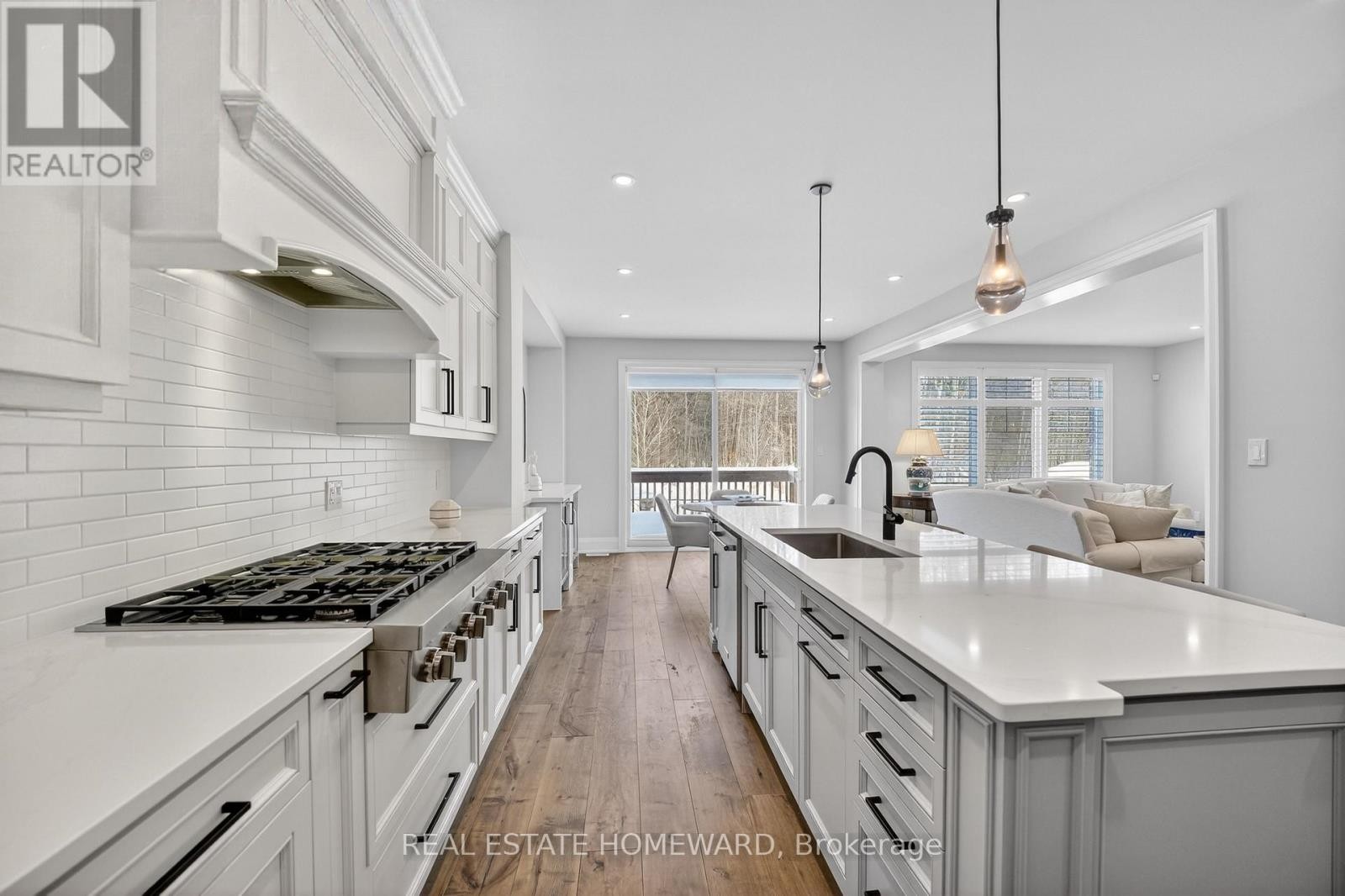 












3329 VERNON POWELL DRIVE

,
Oakville (GO Glenorchy),




Ontario
L6H0Y4

