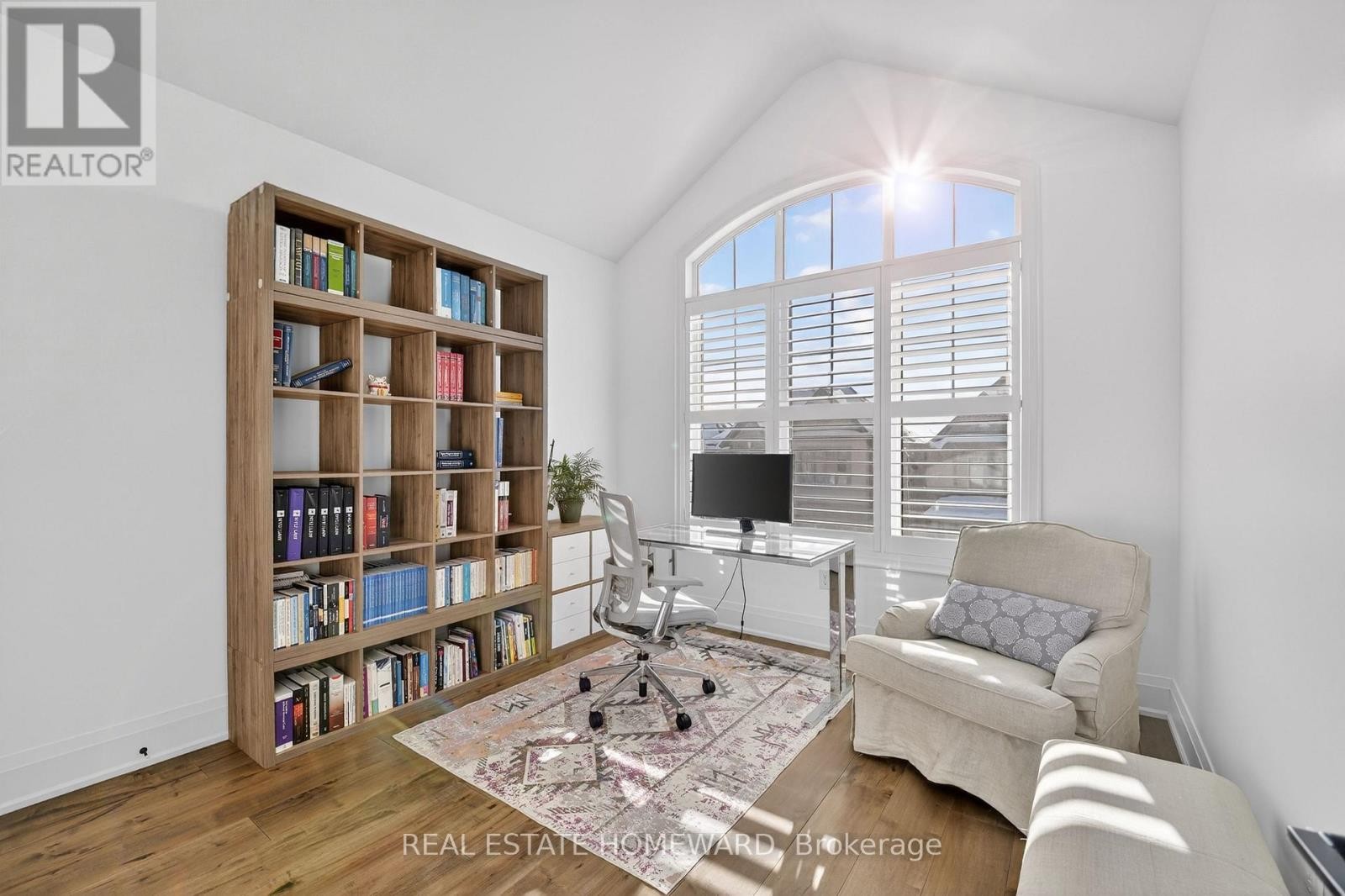 












3329 VERNON POWELL DRIVE

,
Oakville (GO Glenorchy),




Ontario
L6H0Y4

