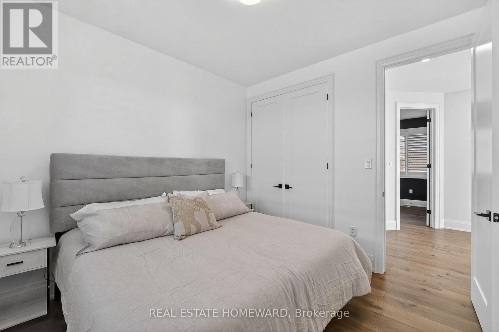 












3329 VERNON POWELL DRIVE

,
Oakville (GO Glenorchy),




Ontario
L6H0Y4

