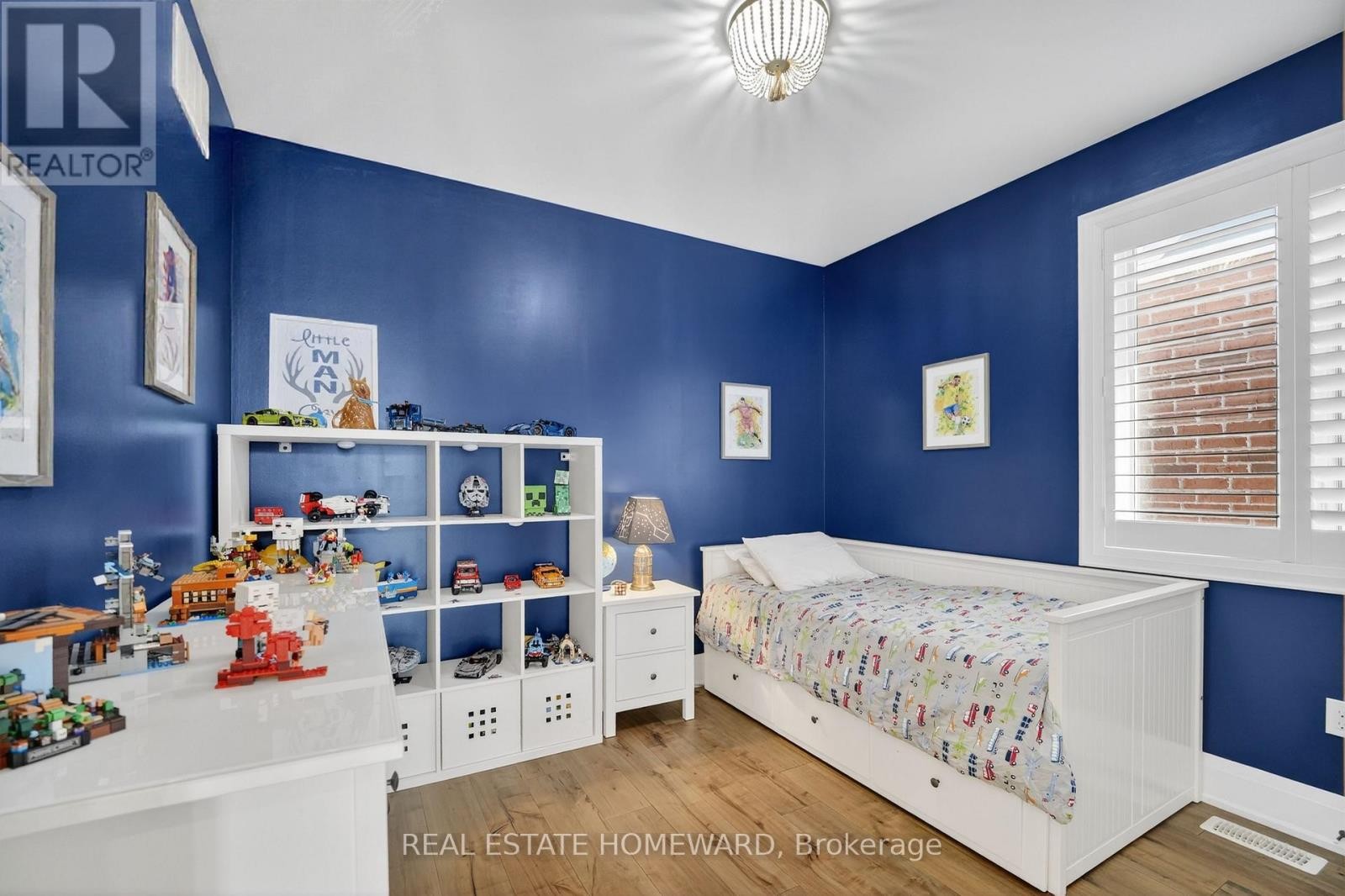 












3329 VERNON POWELL DRIVE

,
Oakville (GO Glenorchy),




Ontario
L6H0Y4

