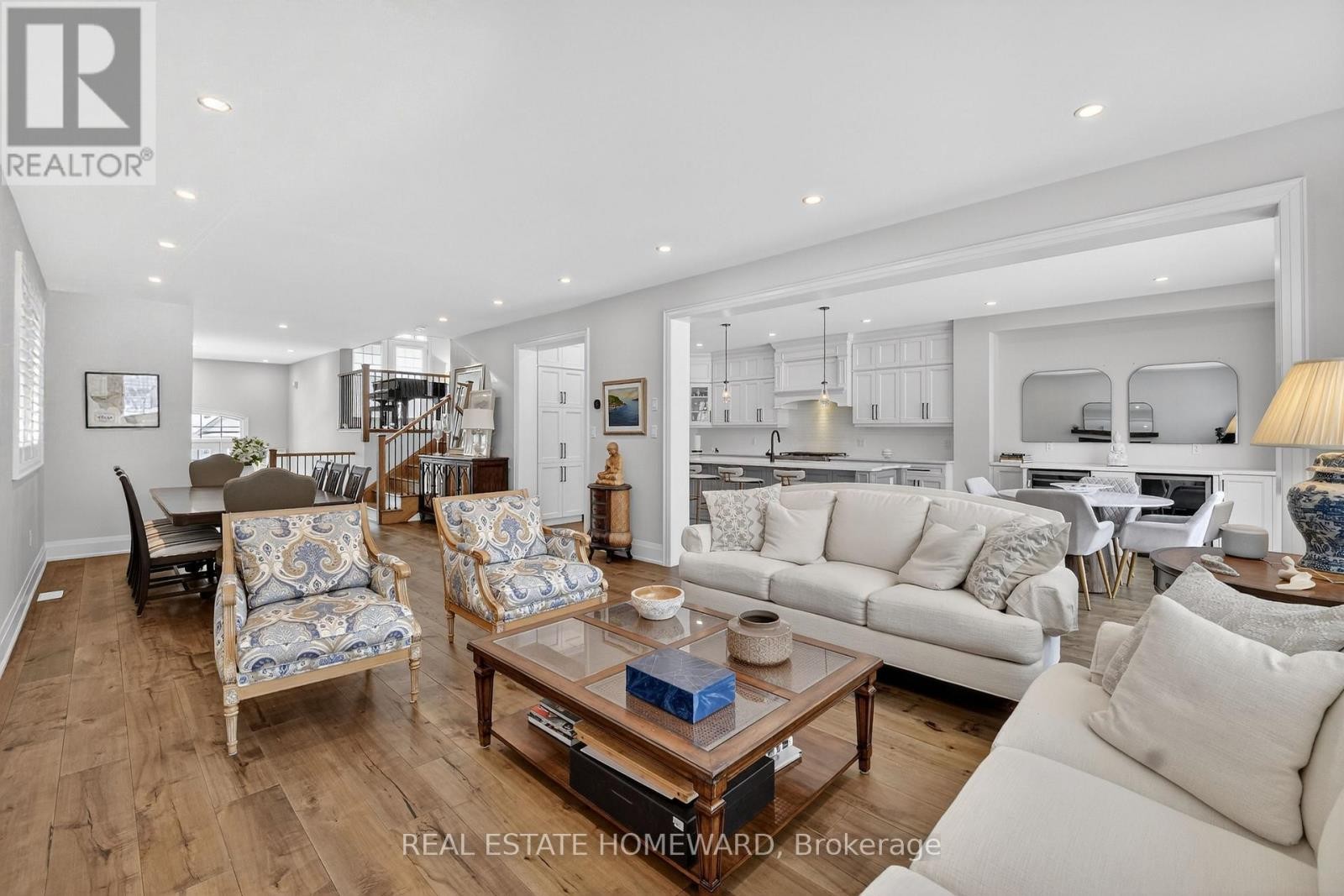 












3329 VERNON POWELL DRIVE

,
Oakville (GO Glenorchy),




Ontario
L6H0Y4

