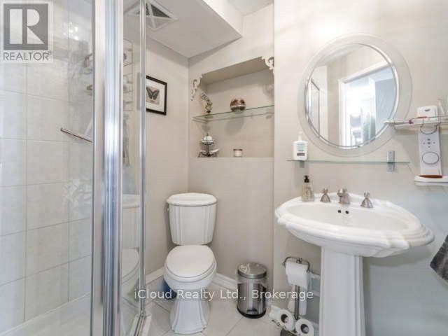 












1605 - 50 ELM DRIVE E

,
Mississauga (Mississauga Valleys),




Ontario
L5A3X2

