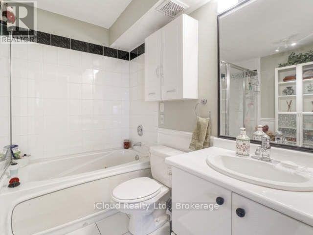 












1605 - 50 ELM DRIVE E

,
Mississauga (Mississauga Valleys),




Ontario
L5A3X2

