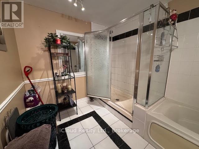 












1605 - 50 ELM DRIVE E

,
Mississauga (Mississauga Valleys),




Ontario
L5A3X2

