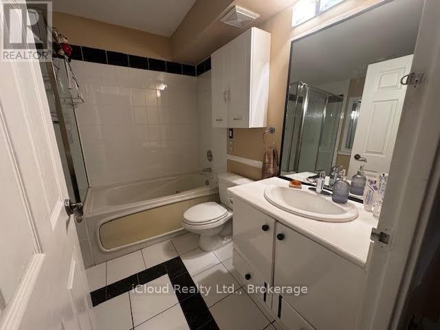 












1605 - 50 ELM DRIVE E

,
Mississauga (Mississauga Valleys),




Ontario
L5A3X2

