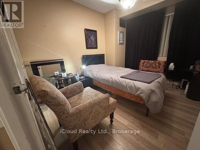 












1605 - 50 ELM DRIVE E

,
Mississauga (Mississauga Valleys),




Ontario
L5A3X2

