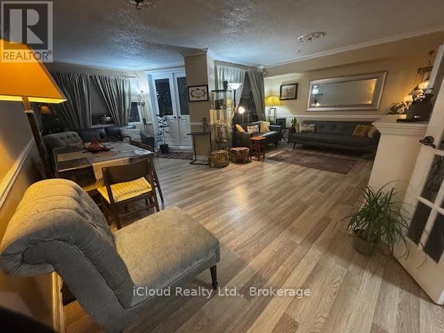 












1605 - 50 ELM DRIVE E

,
Mississauga (Mississauga Valleys),




Ontario
L5A3X2

