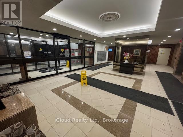 












1605 - 50 ELM DRIVE E

,
Mississauga (Mississauga Valleys),




Ontario
L5A3X2

