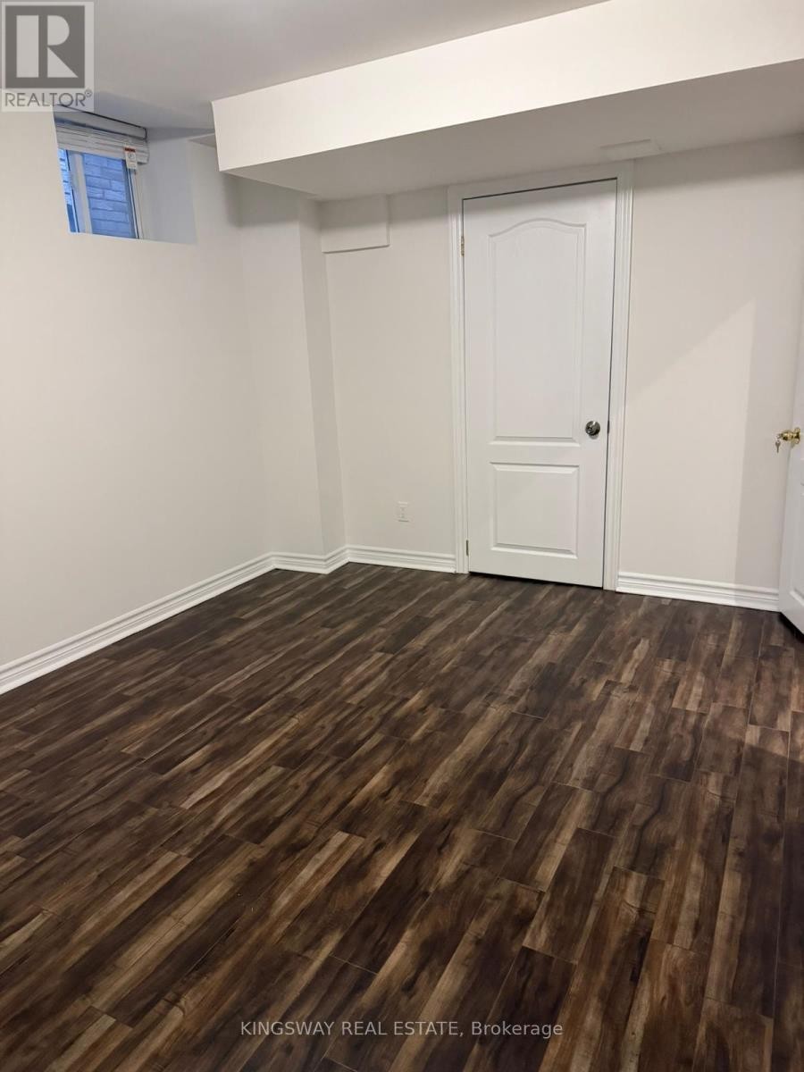 












BASEMENT - 243 PRINGLE AVENUE

,
Milton (SC Scott),




Ontario
L9T7A2

