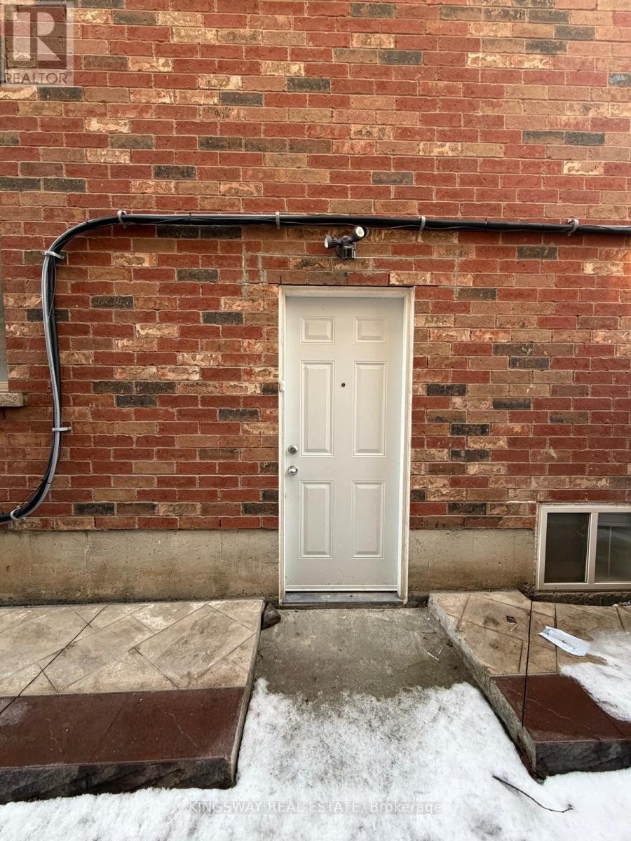 












BASEMENT - 243 PRINGLE AVENUE

,
Milton (SC Scott),




Ontario
L9T7A2

