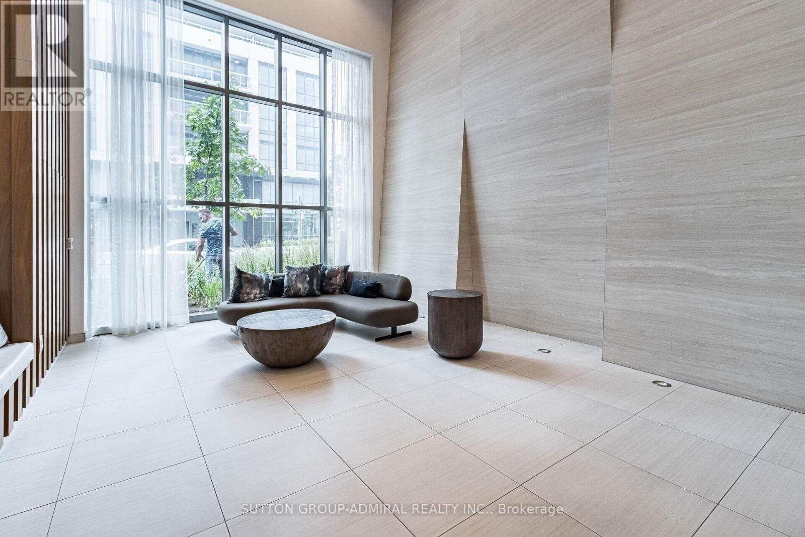 












1704 - 70 ANNIE CRAIG DRIVE

,
Toronto (Mimico),




Ontario
M8V0G2

