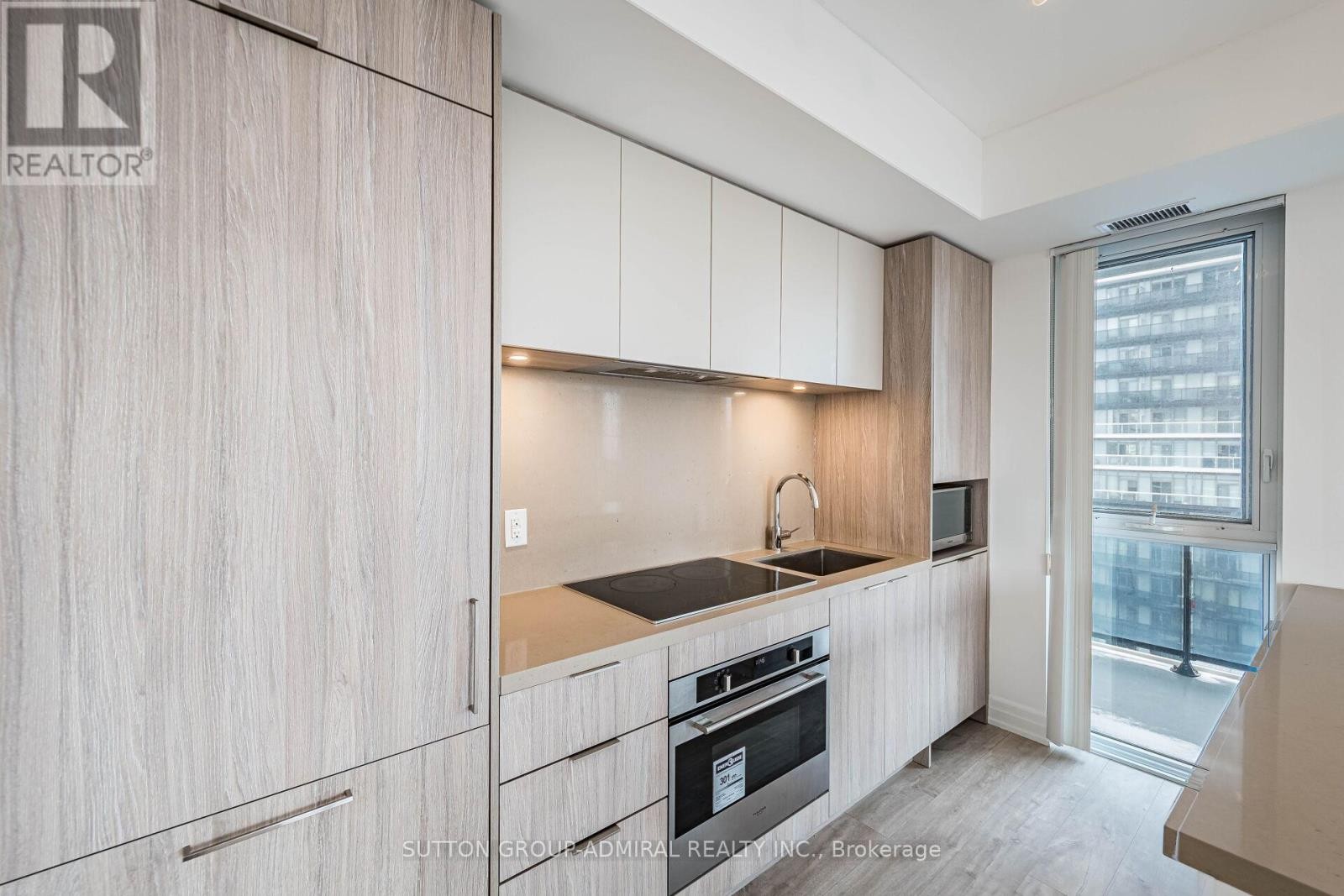 












1704 - 70 ANNIE CRAIG DRIVE

,
Toronto (Mimico),




Ontario
M8V0G2

