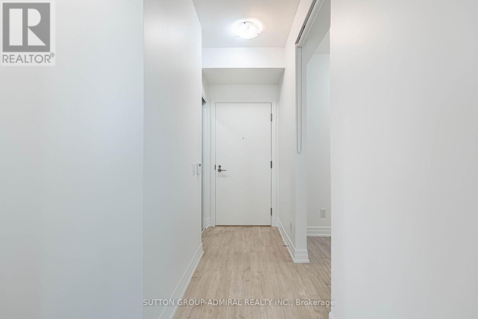 












1704 - 70 ANNIE CRAIG DRIVE

,
Toronto (Mimico),




Ontario
M8V0G2

