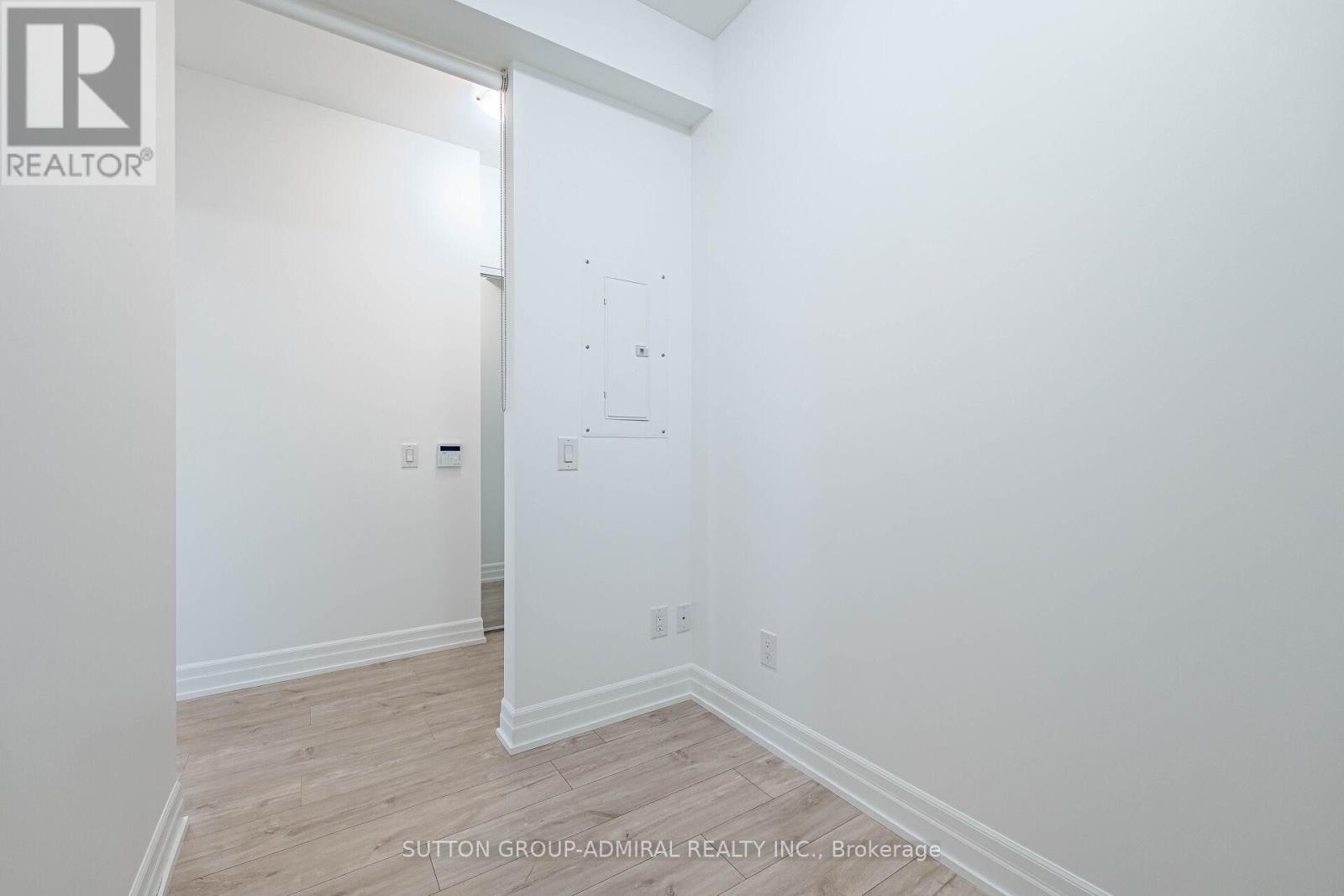 












1704 - 70 ANNIE CRAIG DRIVE

,
Toronto (Mimico),




Ontario
M8V0G2

