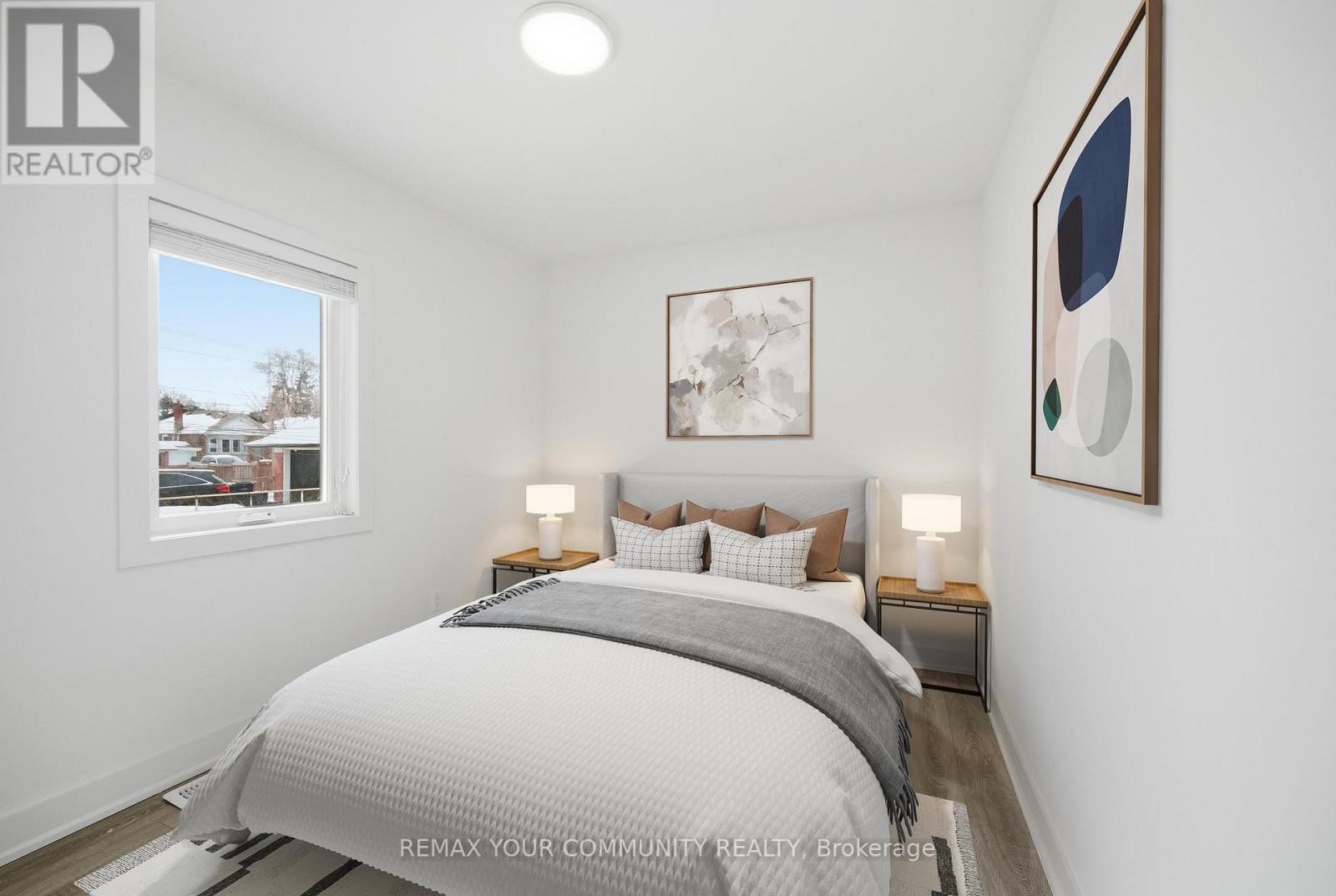 












172 TIMES ROAD

,
Toronto (Briar Hill-Belgravia),




Ontario
M6B3M6

