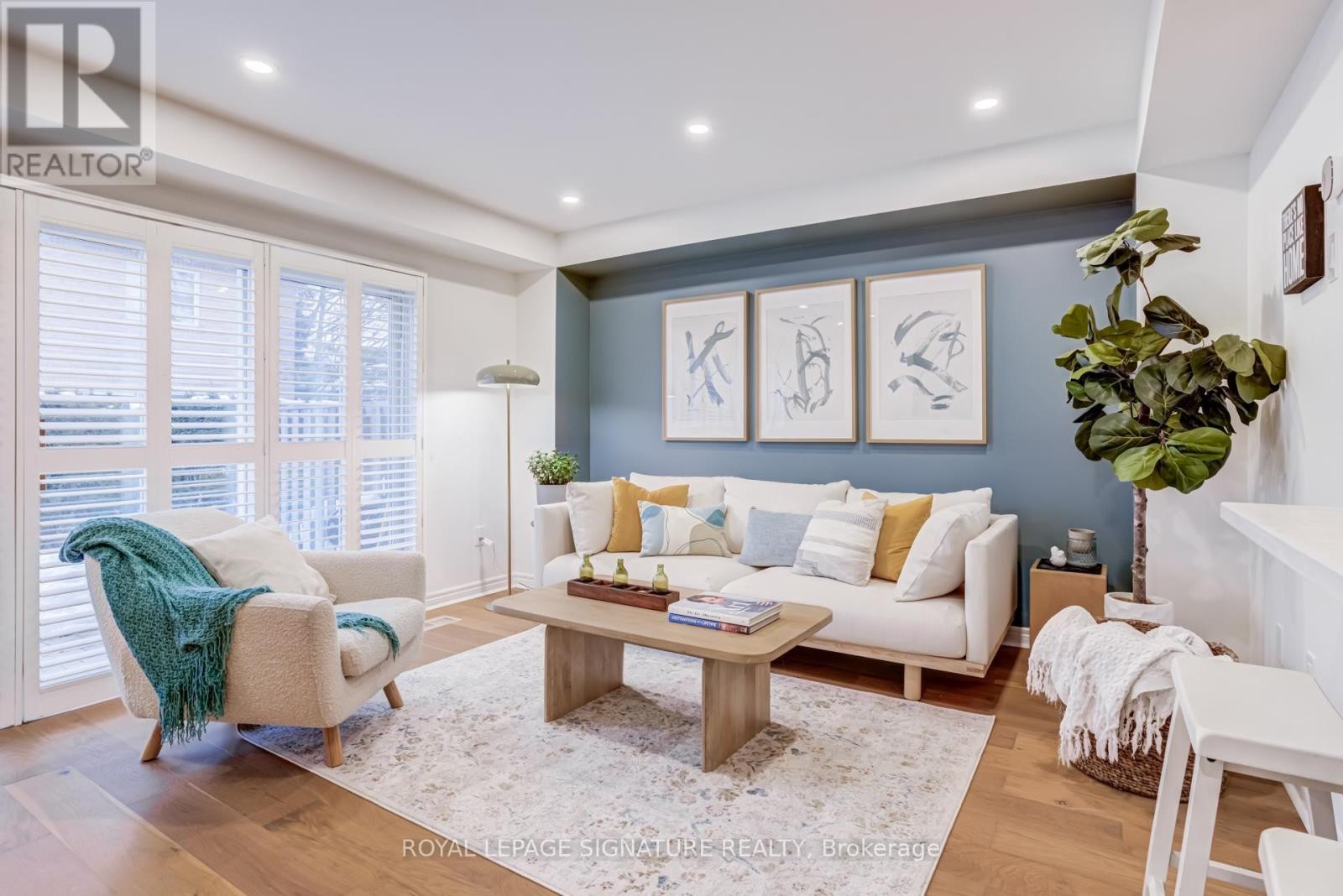 












10 - 1050 GRAND BOULEVARD

,
Oakville (FA Falgarwood),




Ontario
L6H2S5

