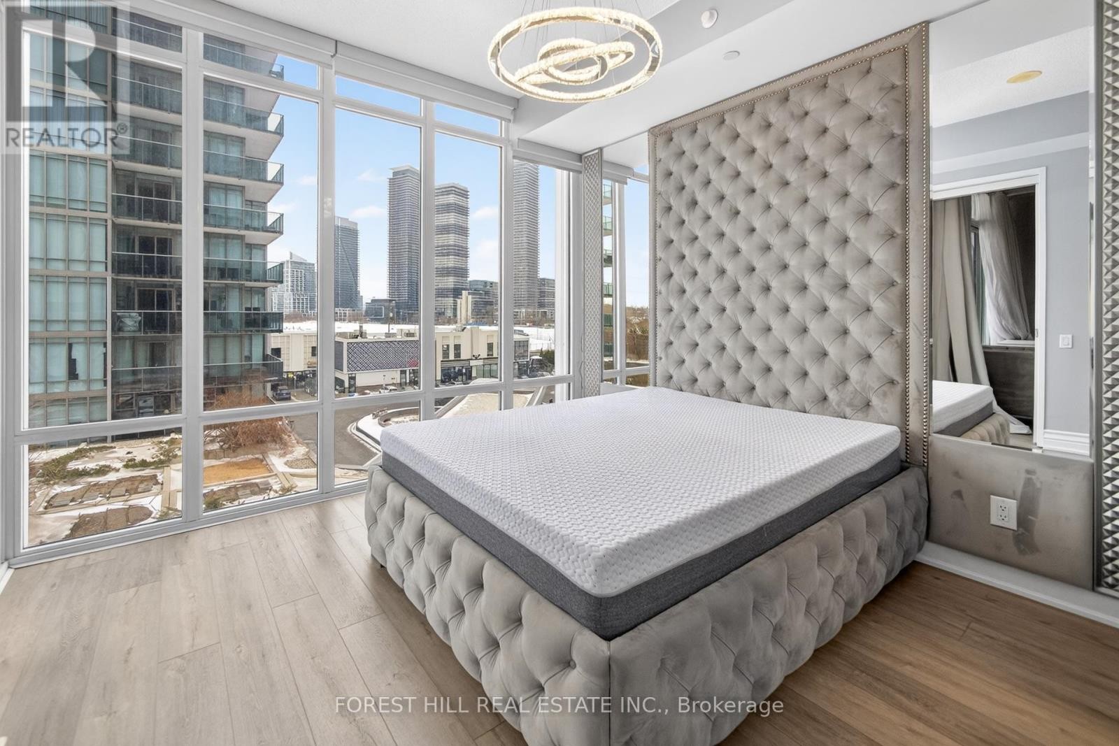 












509 - 88 PARK LAWN ROAD

,
Toronto (Mimico),




Ontario
M8Y0B5

