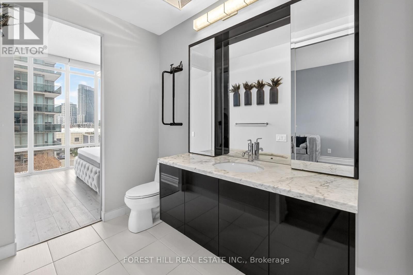 












509 - 88 PARK LAWN ROAD

,
Toronto (Mimico),




Ontario
M8Y0B5

