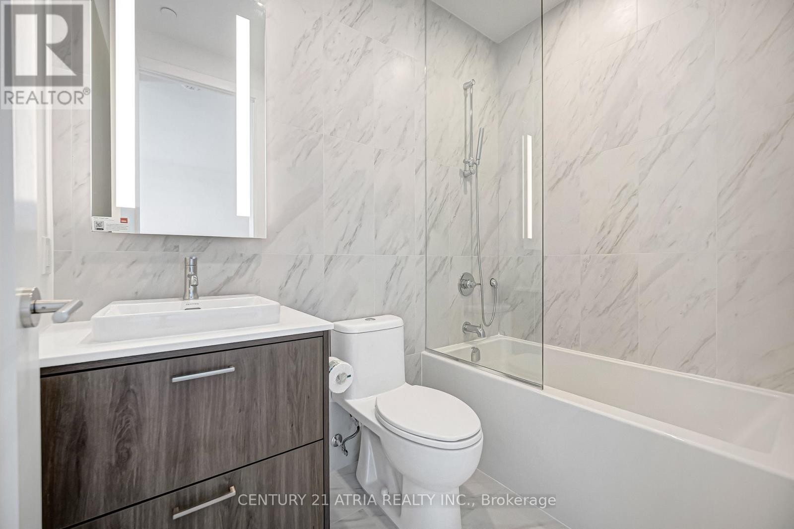 












211 - 858 DUPONT STREET

,
Toronto (Dovercourt-Wallace Emerson-Junction),




Ontario
M6G0C1

