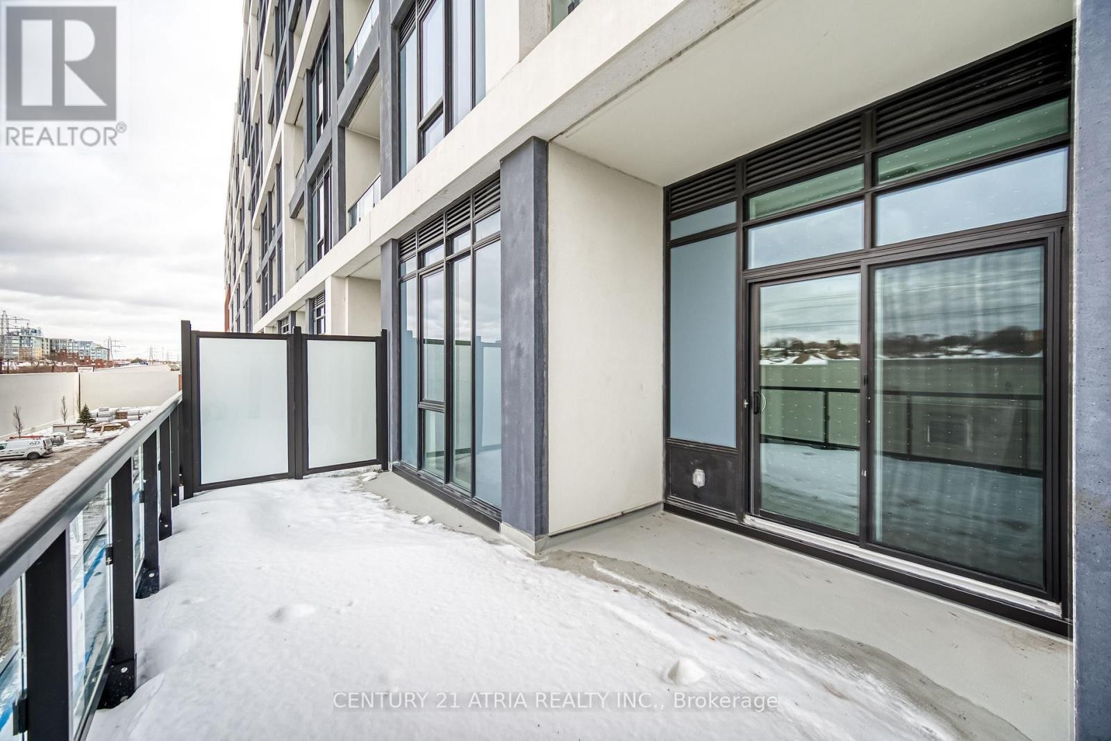 












211 - 858 DUPONT STREET

,
Toronto (Dovercourt-Wallace Emerson-Junction),




Ontario
M6G0C1

