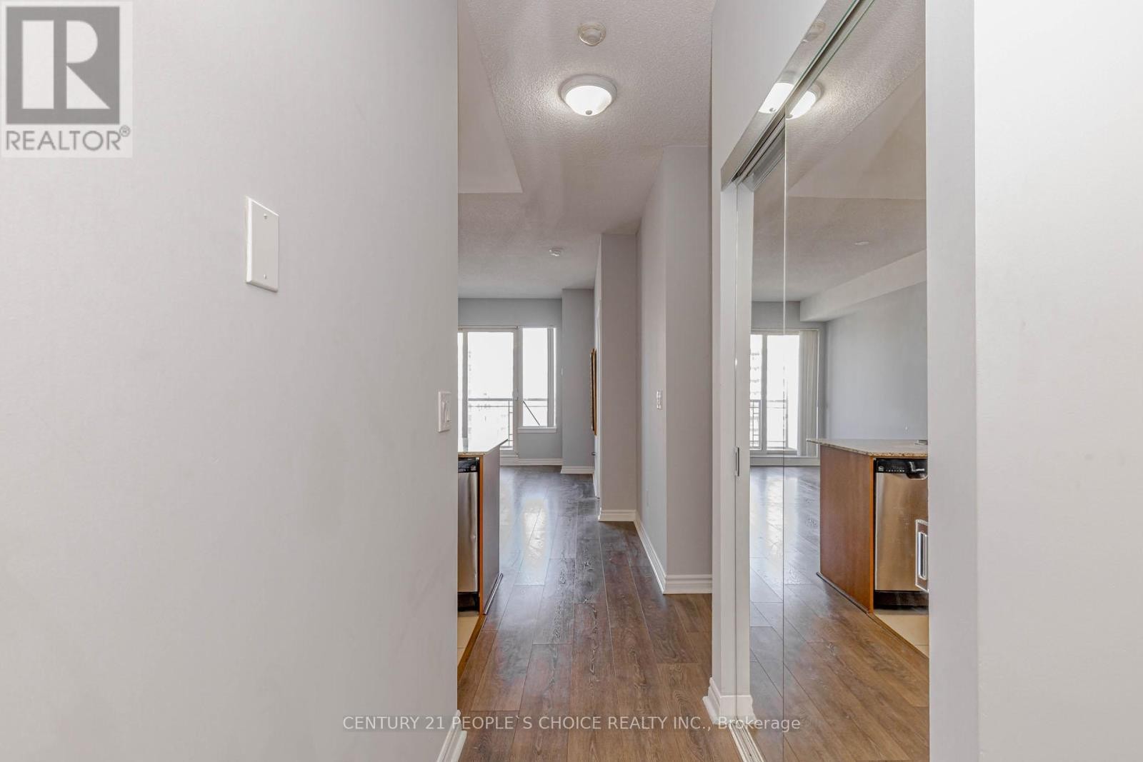 












2904 - 385 PRINCE OF WALES DRIVE

,
Mississauga (City Centre),




Ontario
L5B0C6

