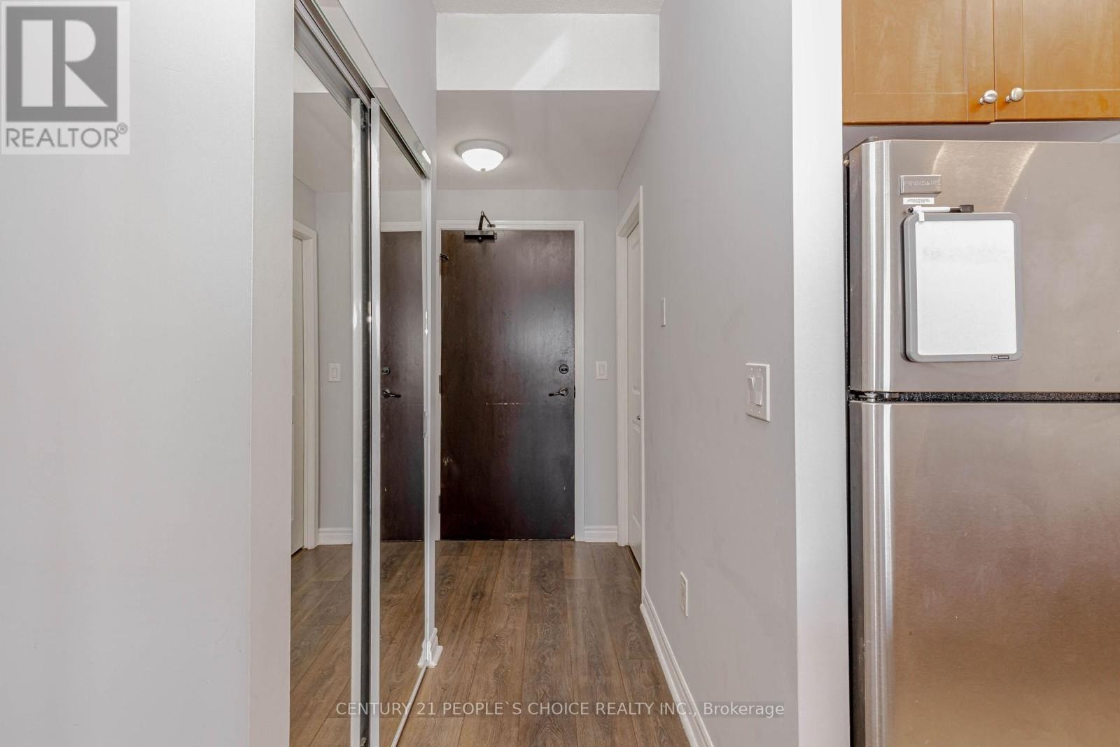 












2904 - 385 PRINCE OF WALES DRIVE

,
Mississauga (City Centre),




Ontario
L5B0C6

