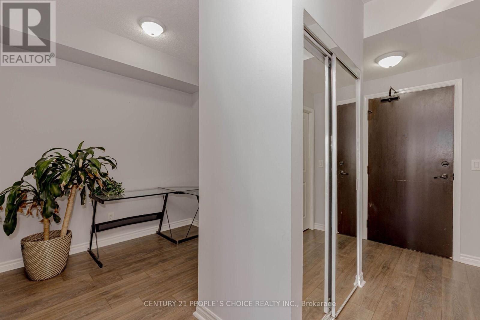 












2904 - 385 PRINCE OF WALES DRIVE

,
Mississauga (City Centre),




Ontario
L5B0C6

