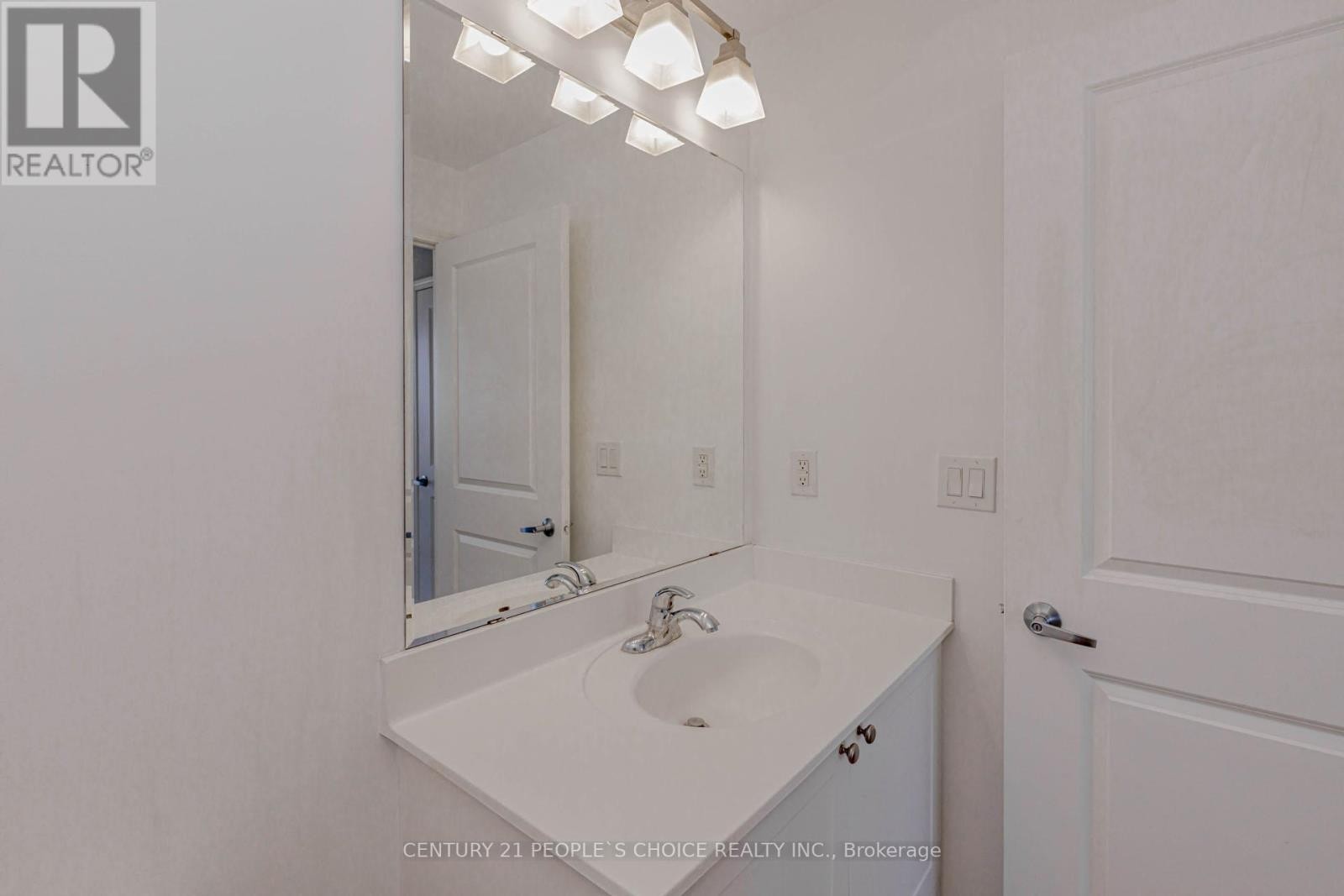 












2904 - 385 PRINCE OF WALES DRIVE

,
Mississauga (City Centre),




Ontario
L5B0C6

