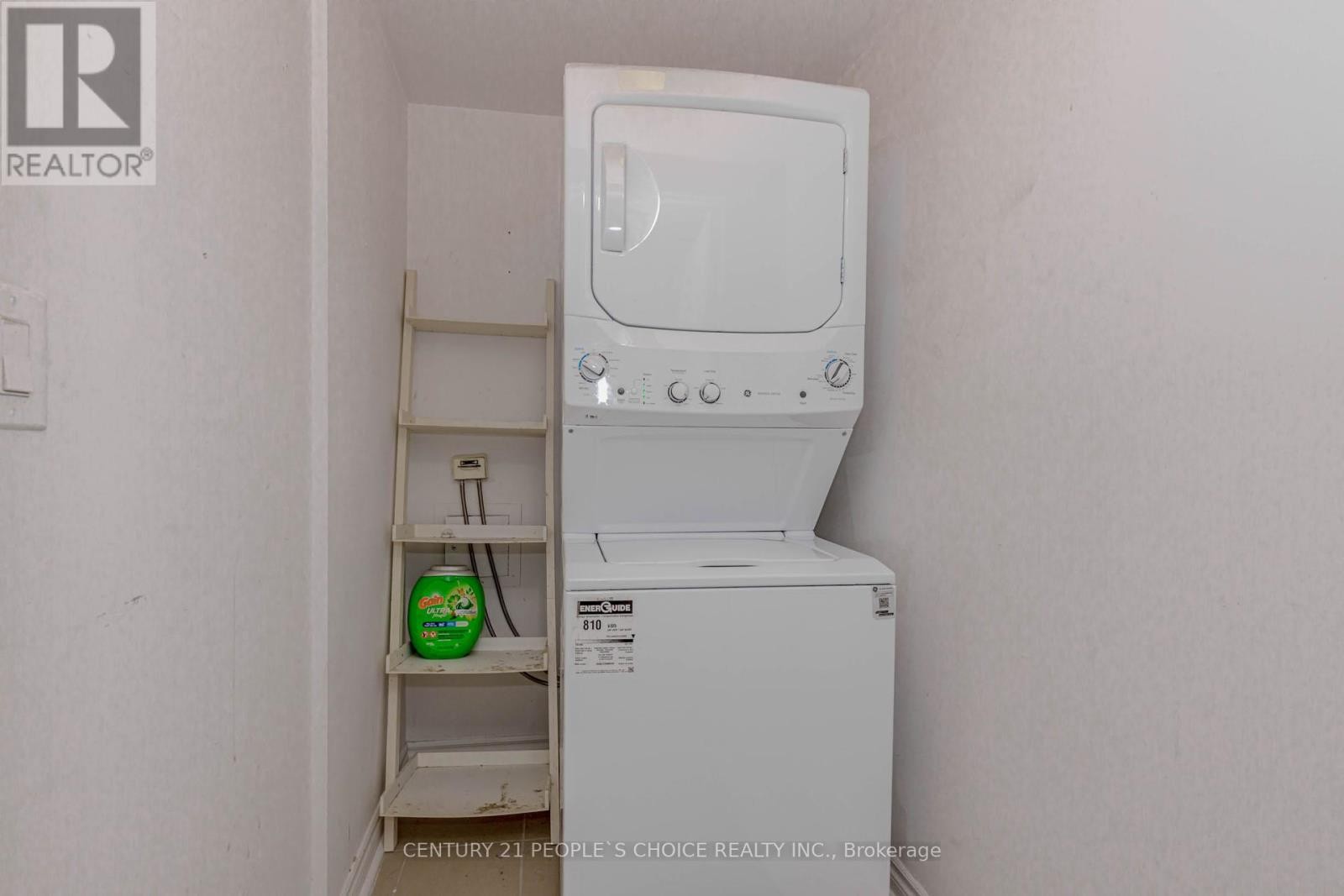 












2904 - 385 PRINCE OF WALES DRIVE

,
Mississauga (City Centre),




Ontario
L5B0C6

