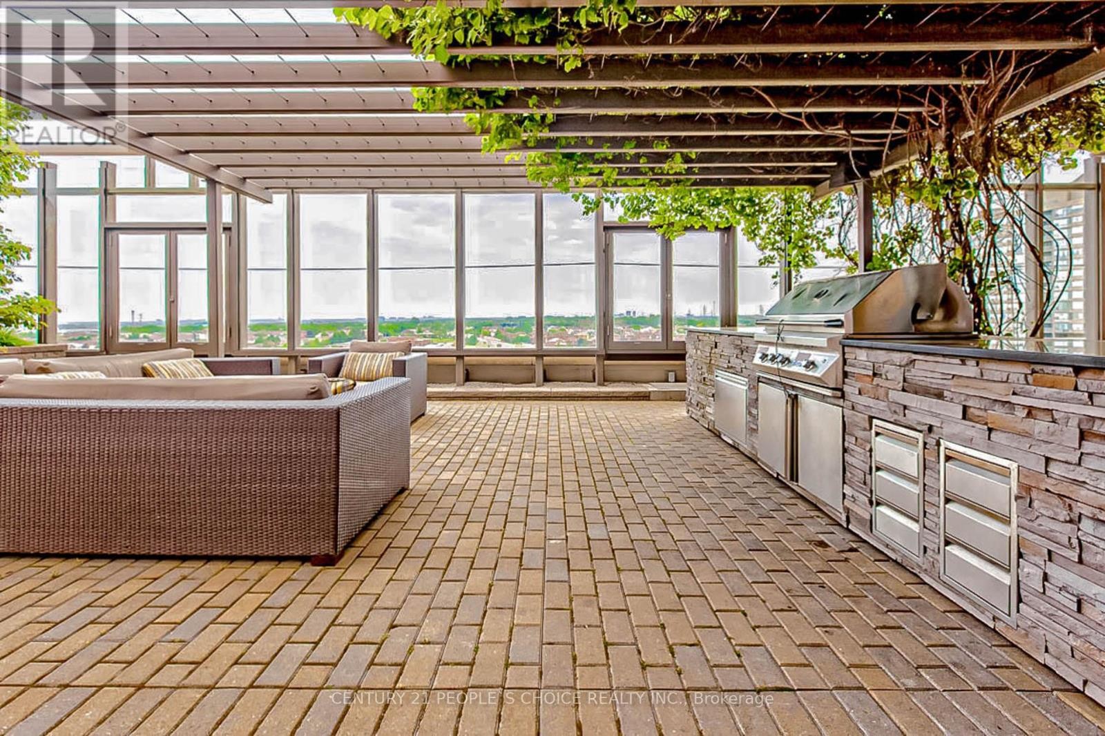 












2904 - 385 PRINCE OF WALES DRIVE

,
Mississauga (City Centre),




Ontario
L5B0C6

