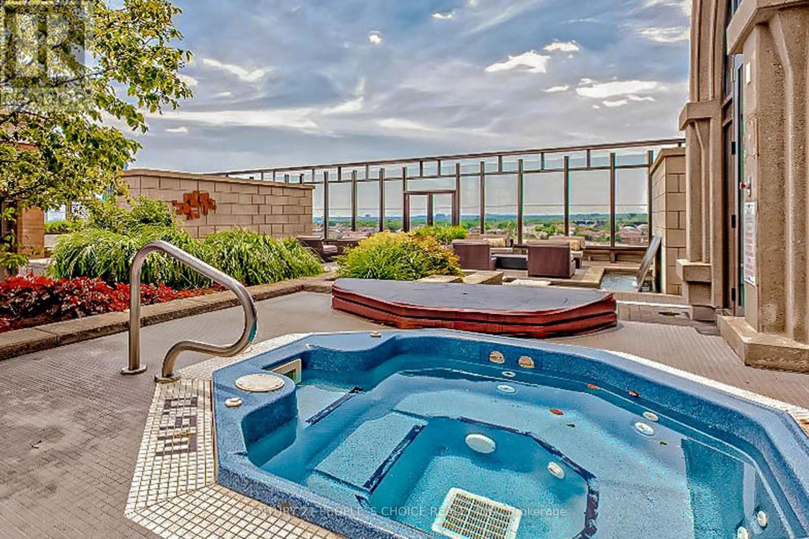 












2904 - 385 PRINCE OF WALES DRIVE

,
Mississauga (City Centre),




Ontario
L5B0C6

