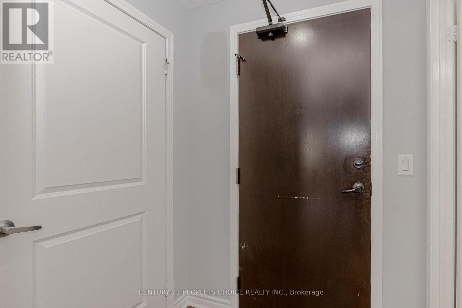 












2904 - 385 PRINCE OF WALES DRIVE

,
Mississauga (City Centre),




Ontario
L5B0C6

