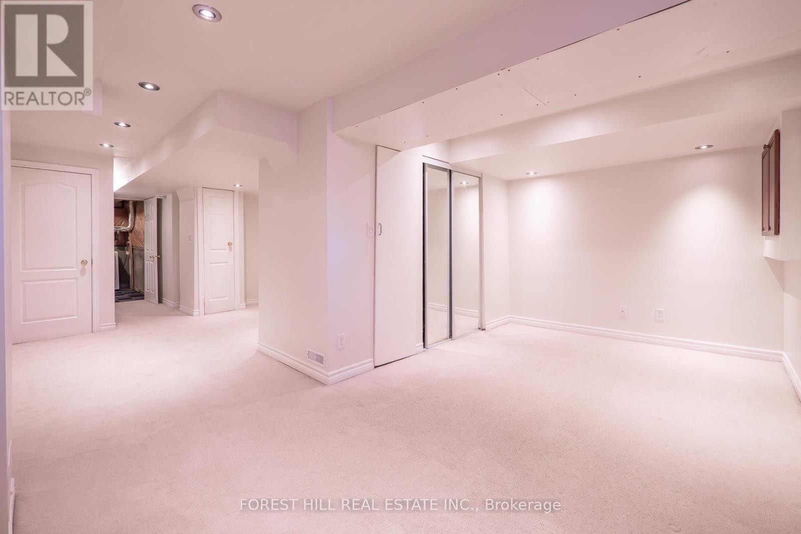 












139 - 5260 MCFARREN BOULEVARD

,
Mississauga (Central Erin Mills),




Ontario
L5M7J1

