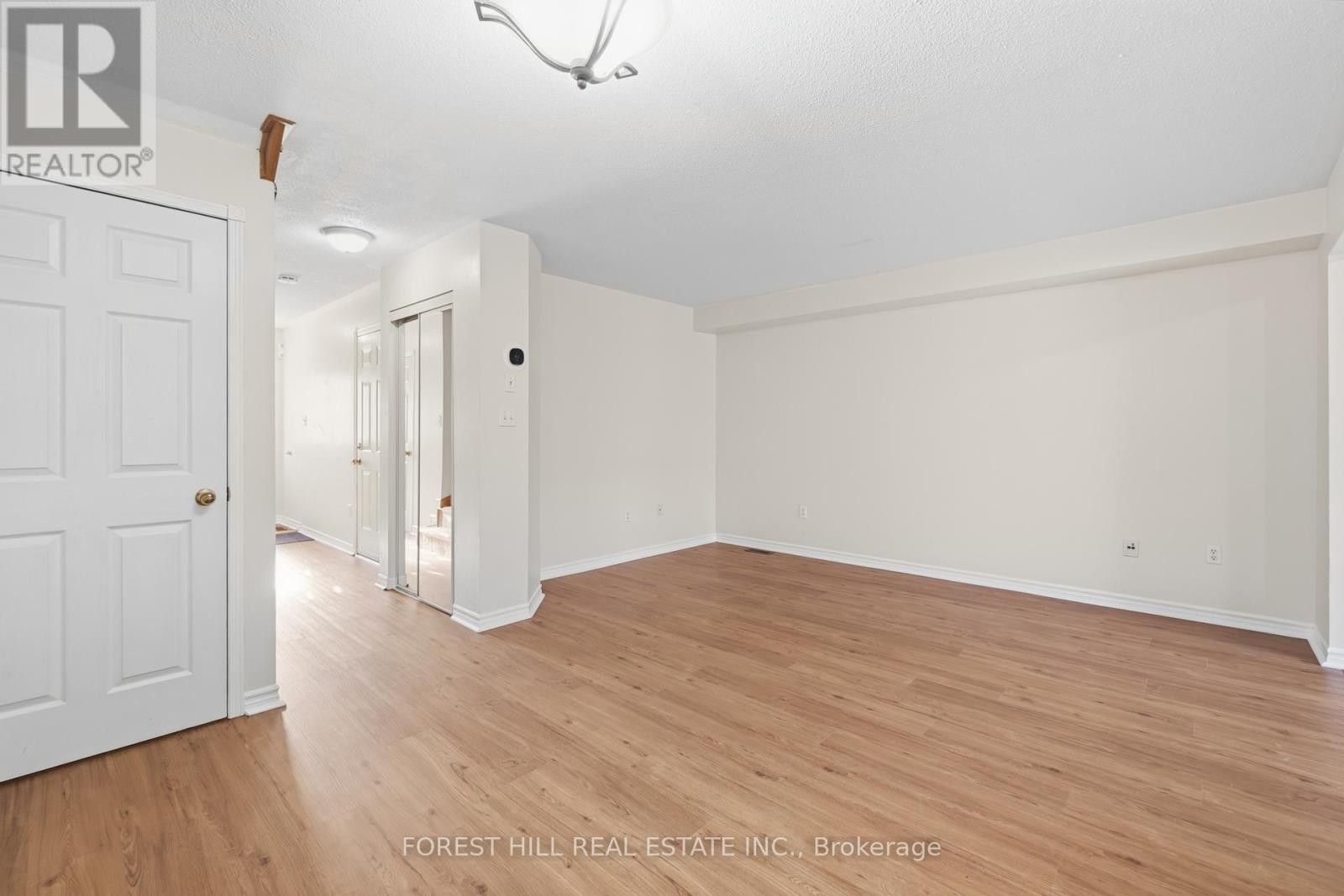 












139 - 5260 MCFARREN BOULEVARD

,
Mississauga (Central Erin Mills),




Ontario
L5M7J1

